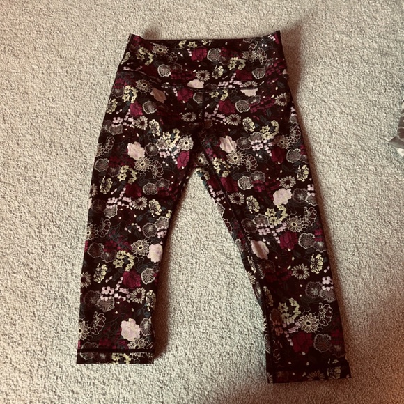 Lulu lemon bundle - Picture 10 of 11